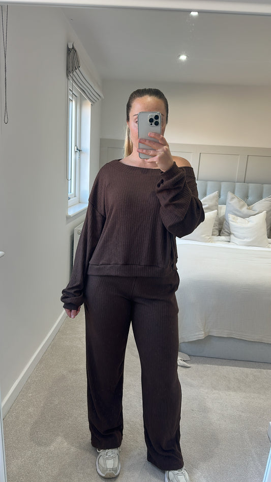 Brown off the shoulder loungeset