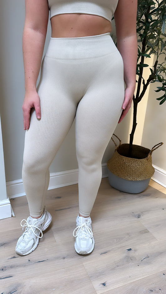 Beige thick ribbed leggings
