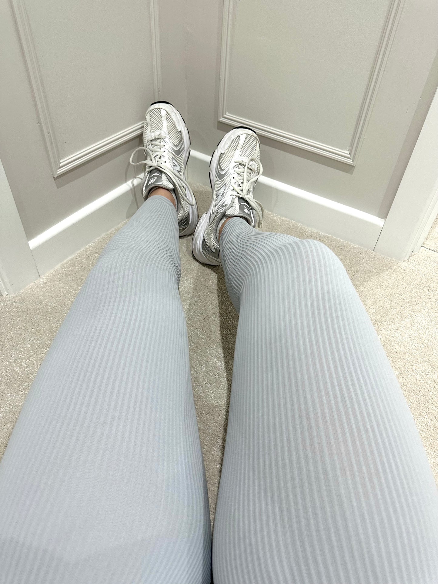 Light grey curve thick ribbed leggings