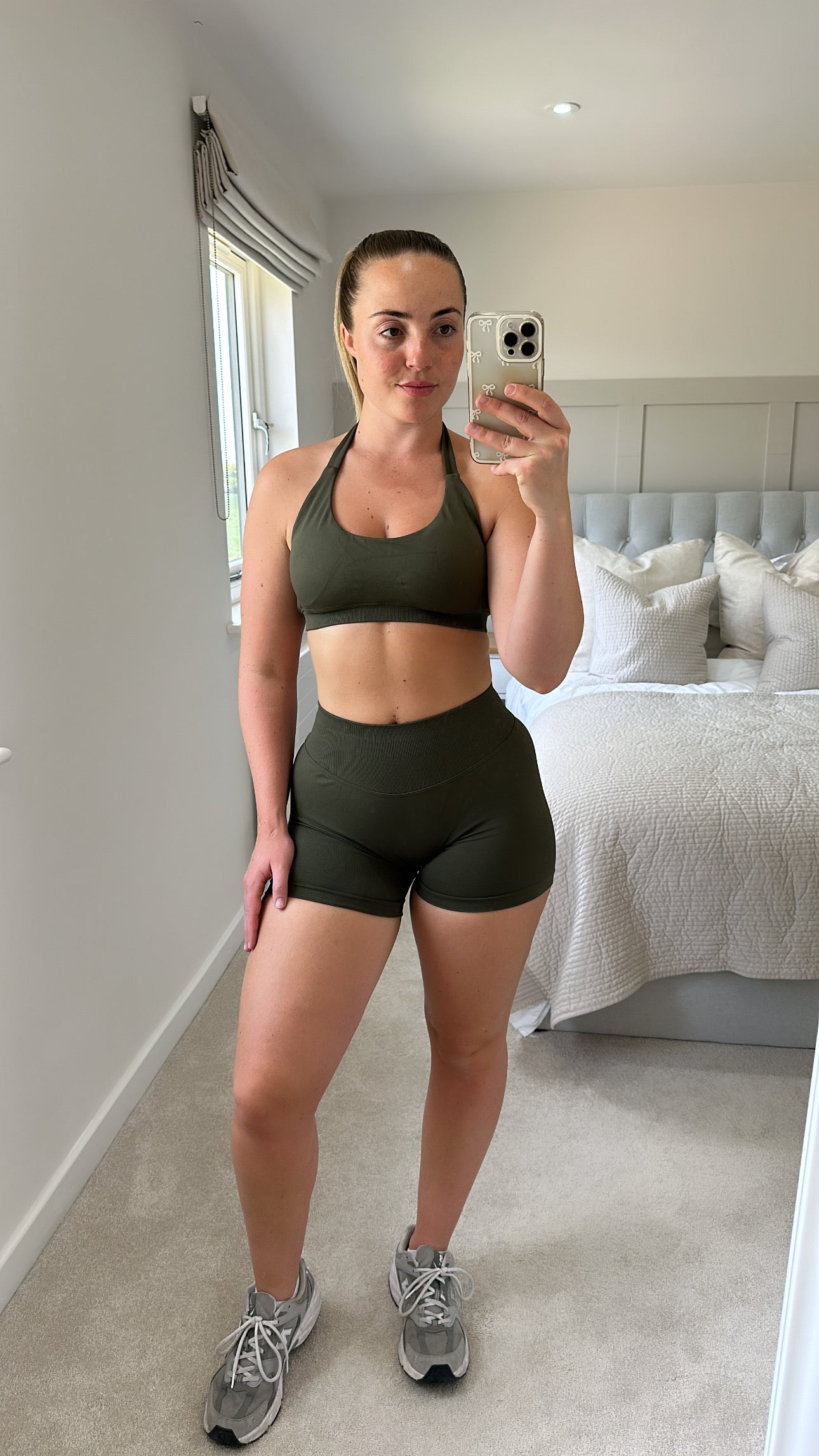 Khaki scrunch shorts