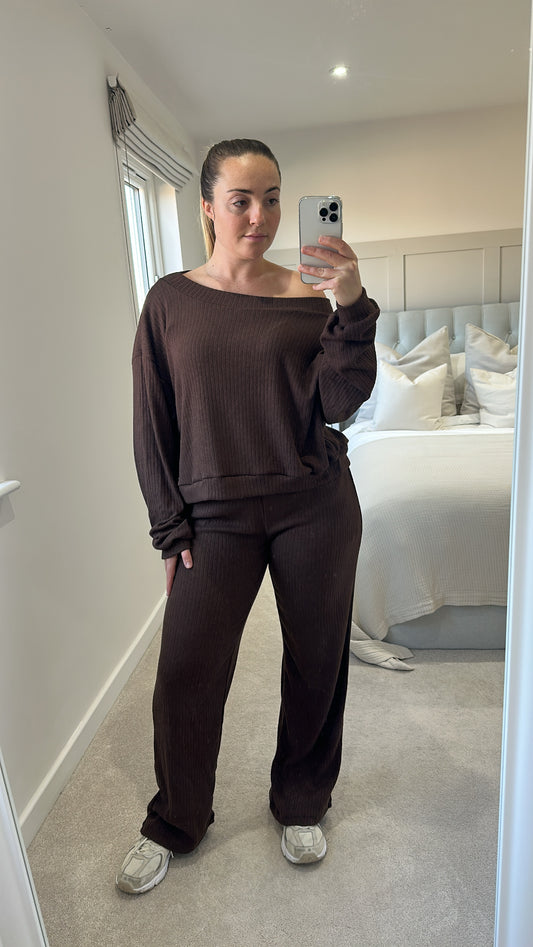 Brown off the shoulder loungeset