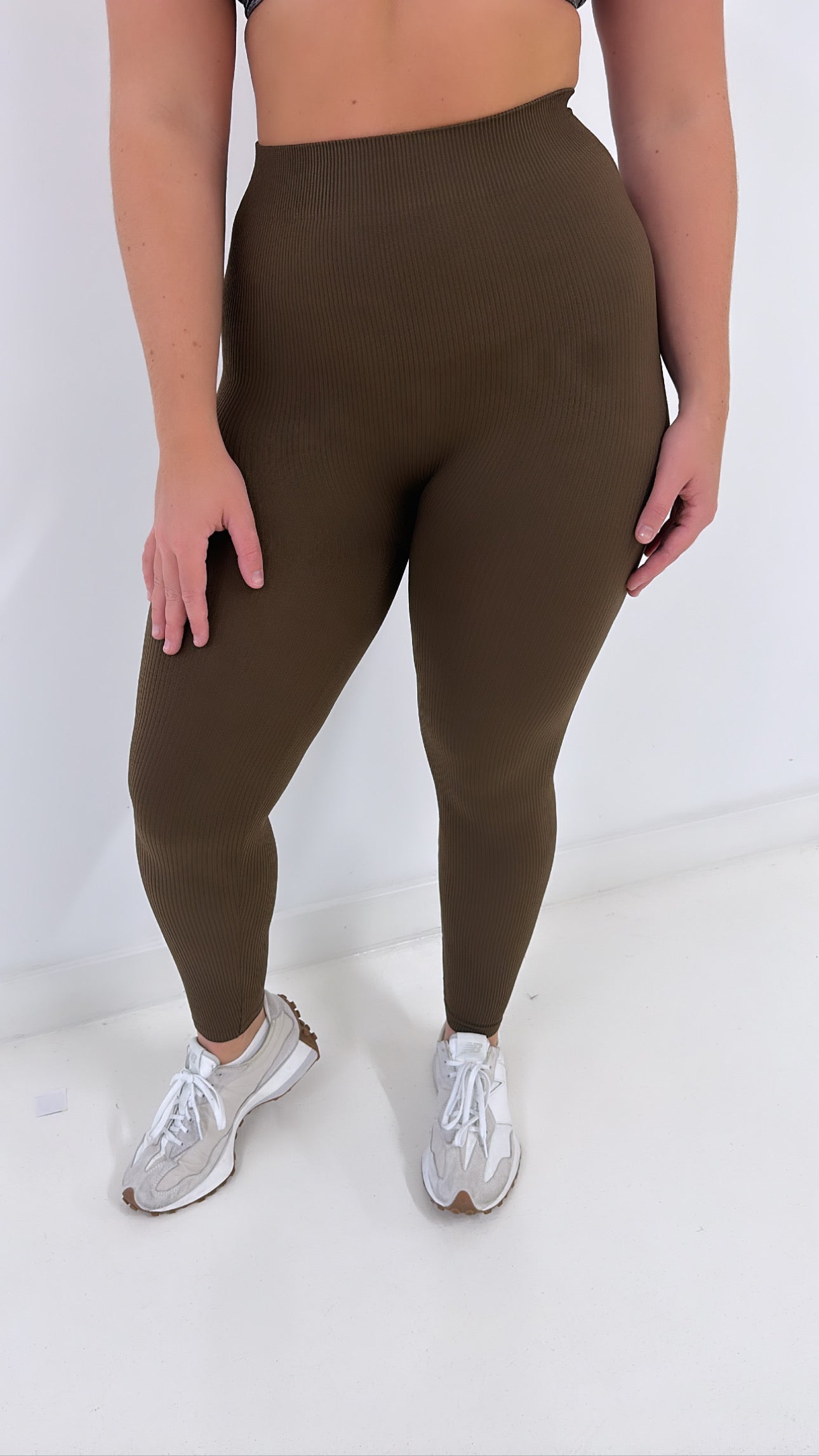 Chocolate brown ribbed leggings